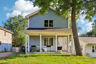 626 Pleasure Dr, Mundelein, IL 60060 - Photo 2