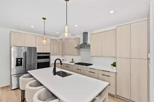 708 E 41st St, Chicago, IL 60653 - Photo 8