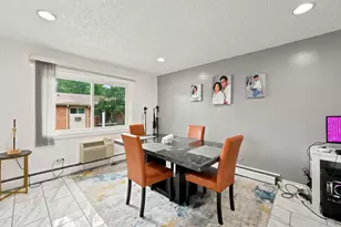 8996 Kennedy Dr, Des Plaines, IL 60016 - Photo 6