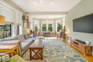 4634 N Albany Ave, Chicago, IL 60625 - Photo 2
