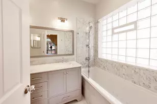 1732 W Diversey Pkwy, Chicago, IL 60614 - Photo 12
