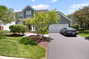 597 Cliffwood Ln, Gurnee, IL 60031 - Photo 1