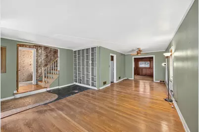 10742 S Longwood Drive, Chicago, IL 60643 - Photo 2