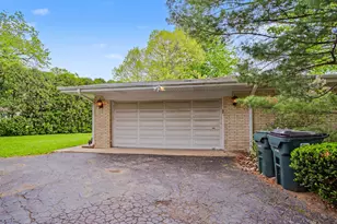 6503 N Longmeadow Ave, Lincolnwood, IL 60712 - Photo 10