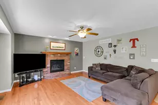 210 Goldenrod Dr, Savoy, IL 61874 - Photo 6