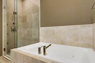 154 W Hubbard St, Chicago, IL 60654 - Photo 20