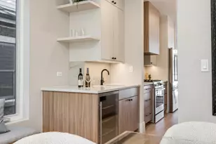 5747 N Maplewood Ave, Chicago, IL 60659 - Photo 8