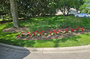 809 Willow Hills Ln, Prospect Heights, IL 60070 - Photo 38