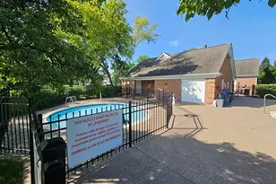 809 Willow Hills Ln, Prospect Heights, IL 60070 - Photo 32
