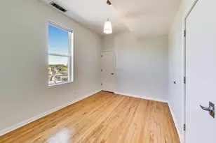 2733 N Mozart St, Chicago, IL 60647 - Photo 12