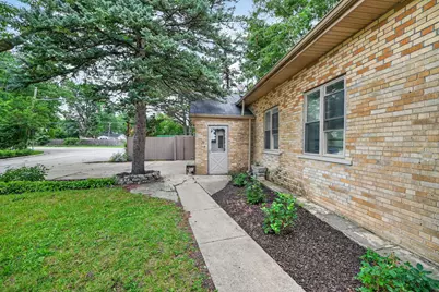 75 N 2nd Avenue, Des Plaines, IL 60016 - Photo 36