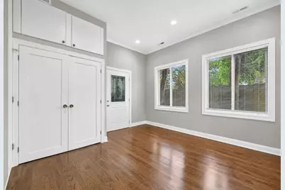 75 N 2nd Avenue, Des Plaines, IL 60016 - Photo 10
