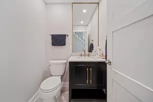 902 Chatham Dr, Carol Stream, IL 60188 - Photo 12