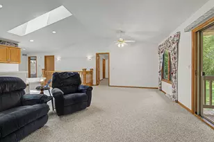 813 Shadow Bluff Dr, Galena, IL 61036 - Photo 6