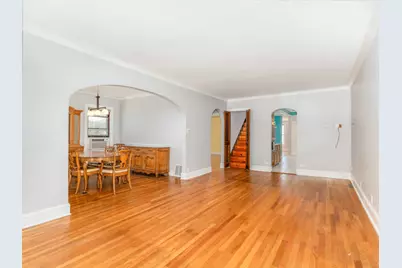 5351 W Waveland Avenue, Chicago, IL 60641 - Photo 2