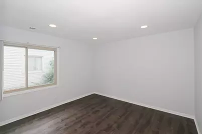 5049 Lichfield Drive, Hoffman Estates, IL 60010 - Photo 16