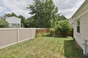 5049 Lichfield Dr, Hoffman Estates, IL 60010 - Photo 26