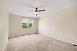 43 Stonefield Dr, Glendale Heights, IL 60139 - Photo 14