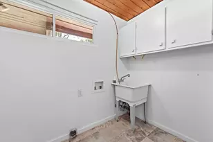 1460 Eagle Rd, Elgin, IL 60123 - Photo 22