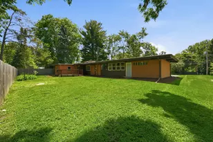 1460 Eagle Rd, Elgin, IL 60123 - Photo 24