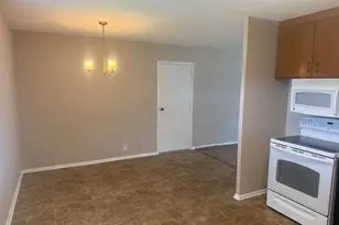 1619 Skyline Dr, Danville, IL 61832 - Photo 8