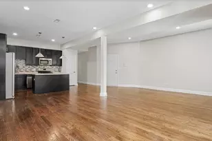 4530 S Michigan Ave, Chicago, IL 60653 - Photo 2