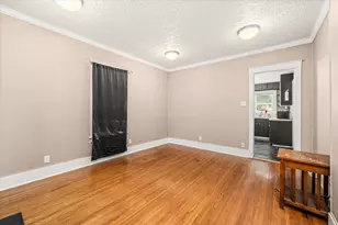 849 N 11th St, Dekalb, IL 60115 - Photo 4