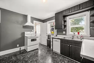 849 N 11th St, Dekalb, IL 60115 - Photo 6