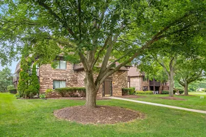 197 Uteg Street #201A, Crystal Lake, IL 60014 - Photo 2