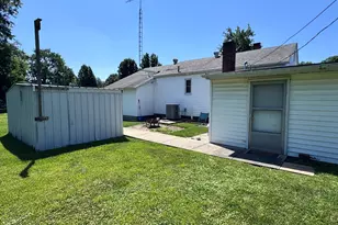 104 E Poplar St, Odin, IL 62870 - Photo 34