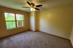 2363 E 70th Pl, Chicago, IL 60649 - Photo 12