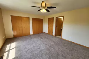 2363 E 70th Pl, Chicago, IL 60649 - Photo 10