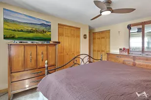 135 Jeffery Ln, Schaumburg, IL 60193 - Photo 10