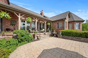 2939 E Water Tower Dr, Crete, IL 60417 - Photo 4