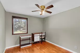 1708 W Green St, Champaign, IL 61821 - Photo 12