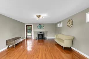 1708 W Green St, Champaign, IL 61821 - Photo 6