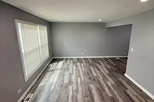 36 Wildwood Ln G Ln, Bolingbrook, IL 60440 - Photo 2
