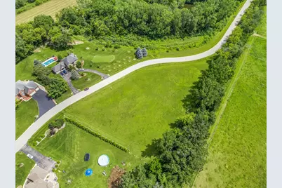 11217 Hill Crest Lane, Marengo, IL 60152 - Photo 8