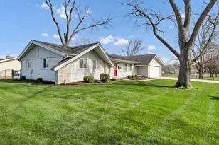 319 S Braintree Dr, Schaumburg, IL 60193 - Photo 26