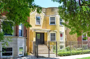 2251 N Sawyer Ave, Chicago, IL 60647 - Photo 2