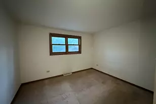 15240 Hilltop Dr, Orland Park, IL 60462 - Photo 14