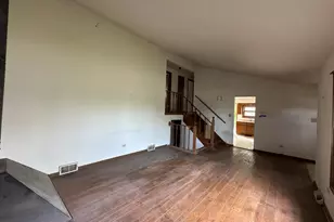 15240 Hilltop Dr, Orland Park, IL 60462 - Photo 8