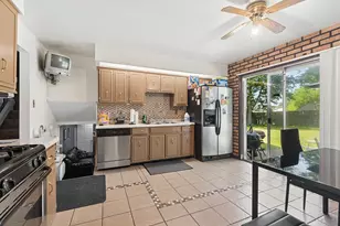 18832 Keeler Ave, Country Club Hills, IL 60478 - Photo 10