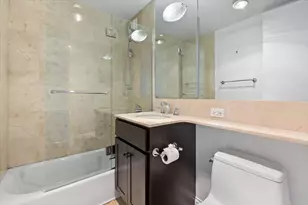 2626 N Lakeview Ave, Chicago, IL 60614 - Photo 20