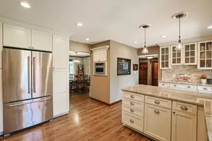 3S654 Terrace Dr, North Aurora, IL 60542 - Photo 12