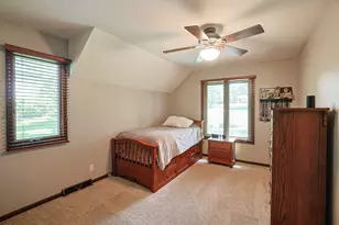 3S654 Terrace Dr, North Aurora, IL 60542 - Photo 22