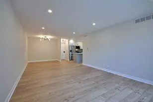 700 Wellington Ave, Elk Grove Village, IL 60007 - Photo 14