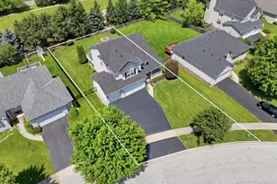 2213 Roaring Creek Dr, Aurora, IL 60503 - Photo 44