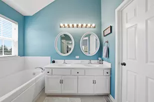 2213 Roaring Creek Dr, Aurora, IL 60503 - Photo 24