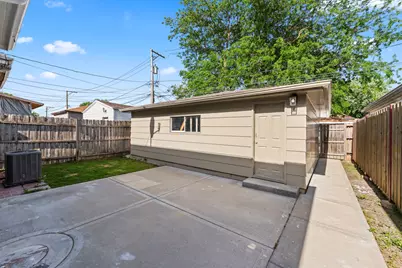 5827 S Spaulding Avenue, Chicago, IL 60629 - Photo 4